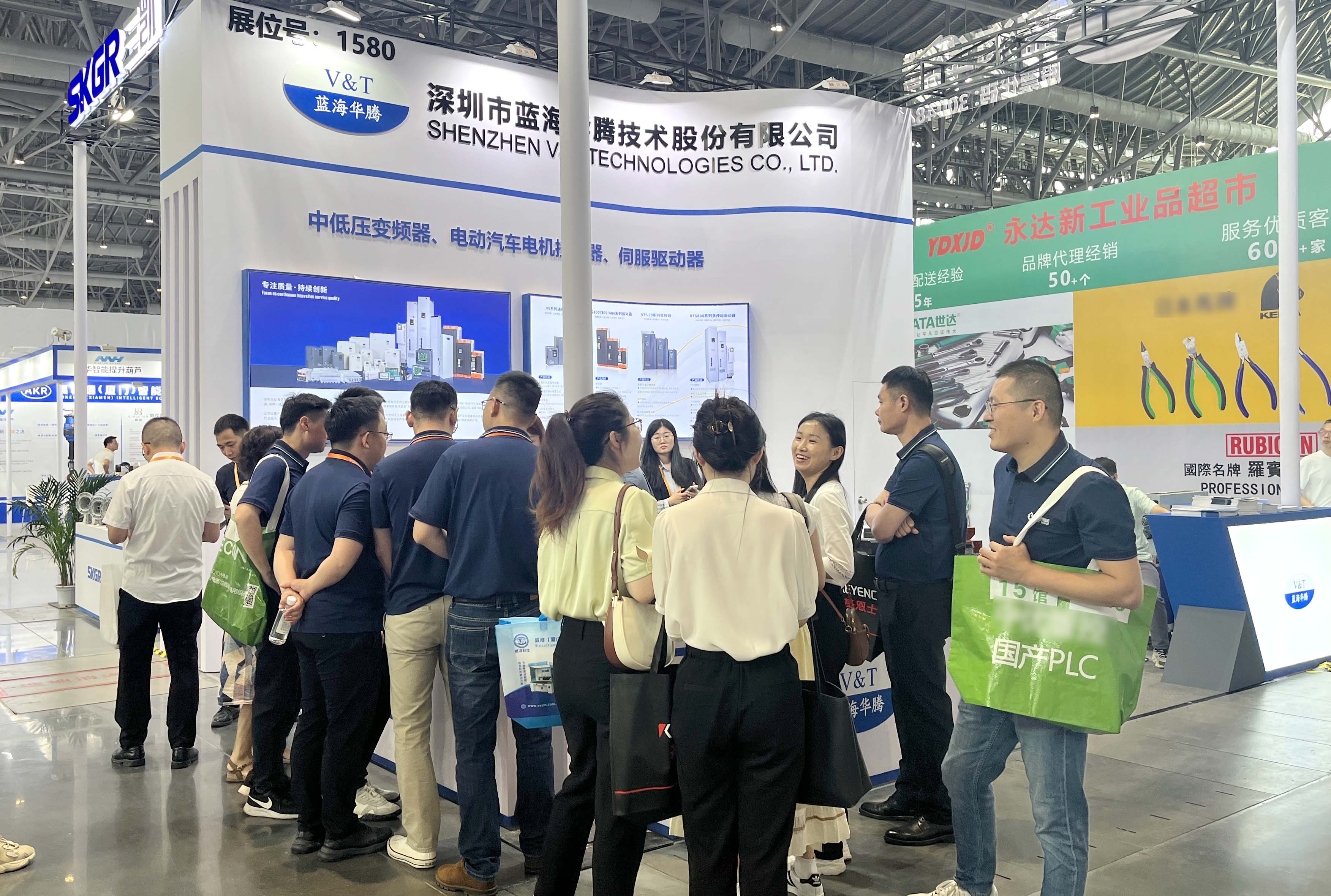 藍(lán)海華騰廈門(mén)工博會(huì)碩果累累 圓滿收官! 藍(lán)海華騰廈門(mén)工博會(huì)碩果累累 圓滿收官!